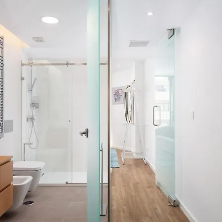 Stupendo-1 Br-center- Air Conditioning -free Park Apartment *